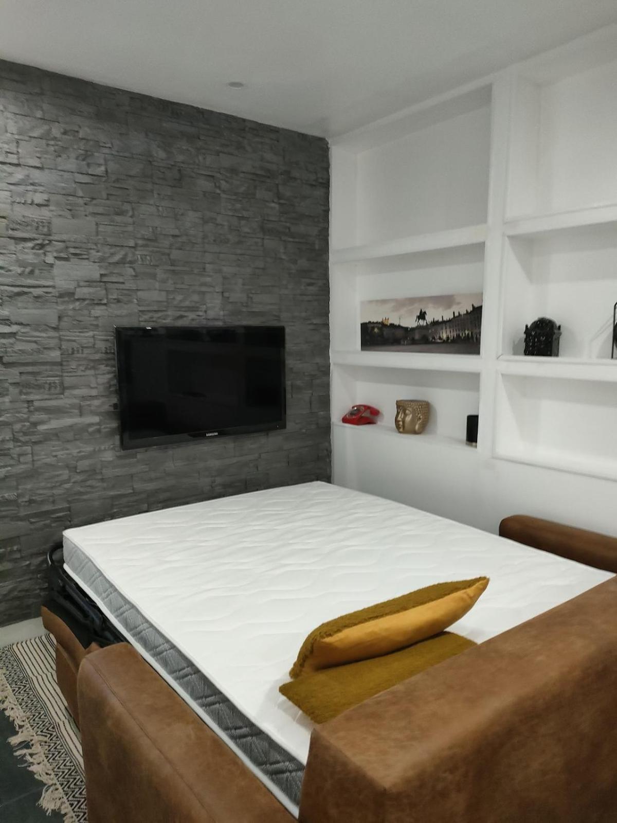 Ferienwohnung Le Petit Cocon - Parking Prive - Lyon Sud Vénissieux Exterior foto
