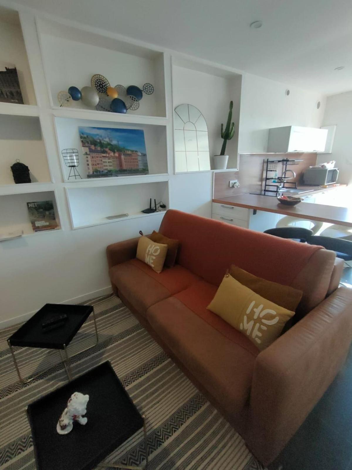 Ferienwohnung Le Petit Cocon - Parking Prive - Lyon Sud Vénissieux Exterior foto